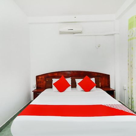 Airport Green View Resort Andiambalama 外观 照片