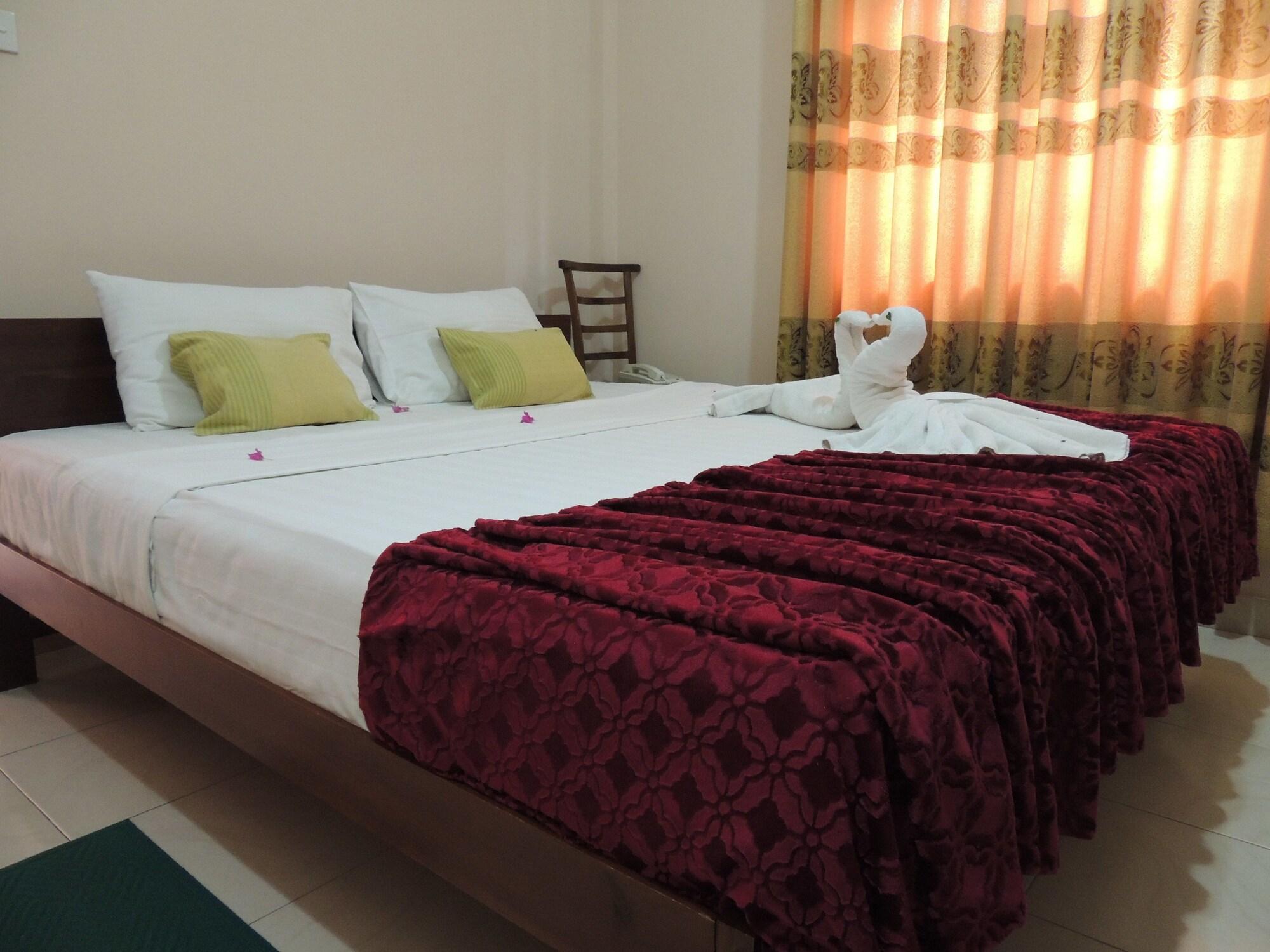 Airport Green View Resort Andiambalama 外观 照片