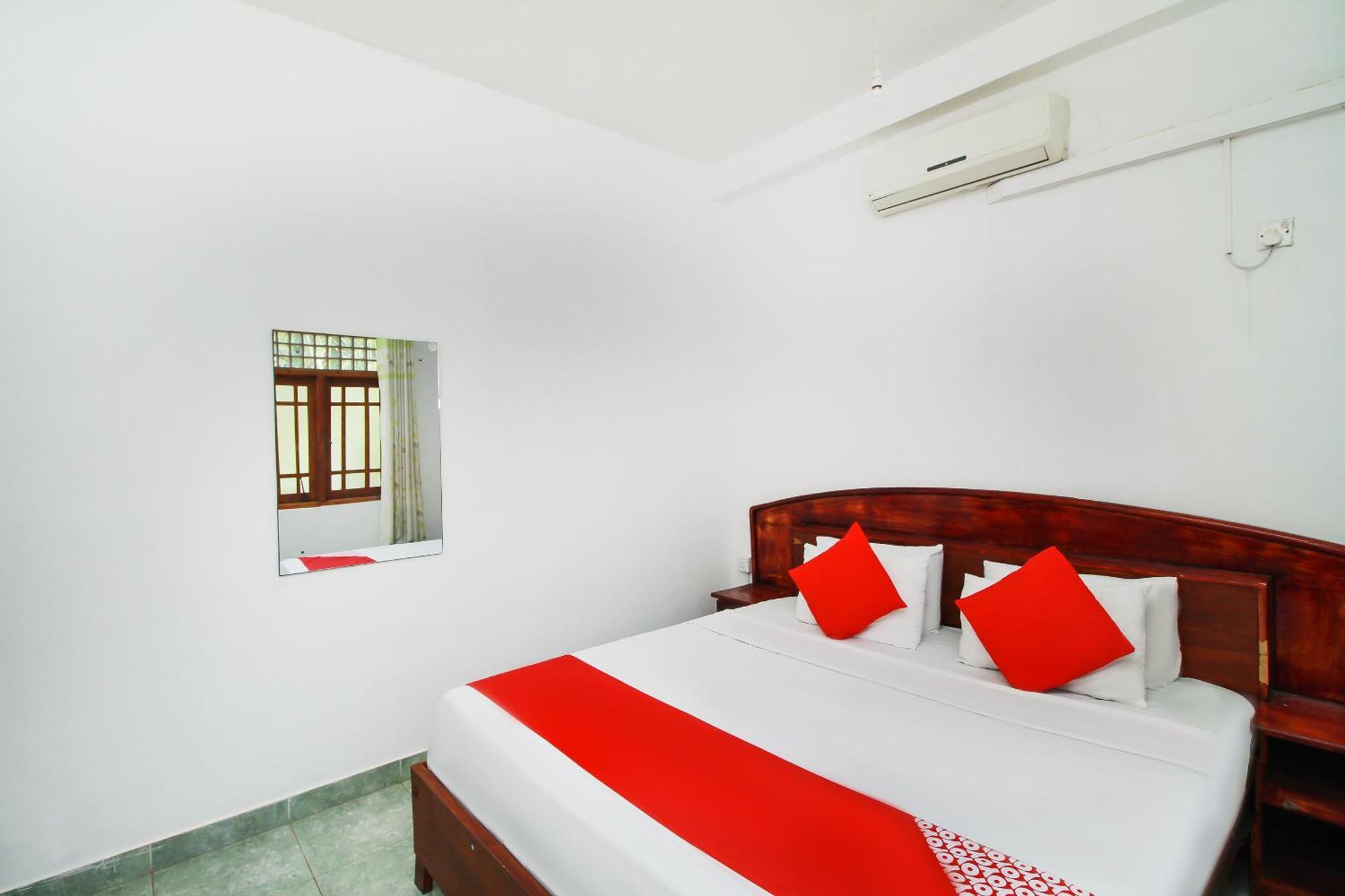 Airport Green View Resort Andiambalama 外观 照片