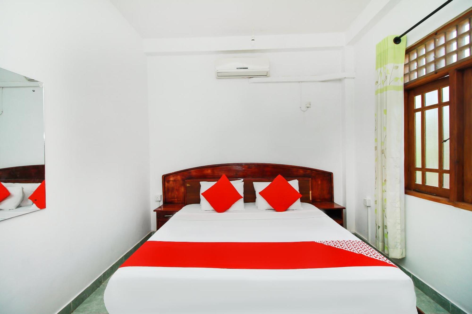 Airport Green View Resort Andiambalama 外观 照片