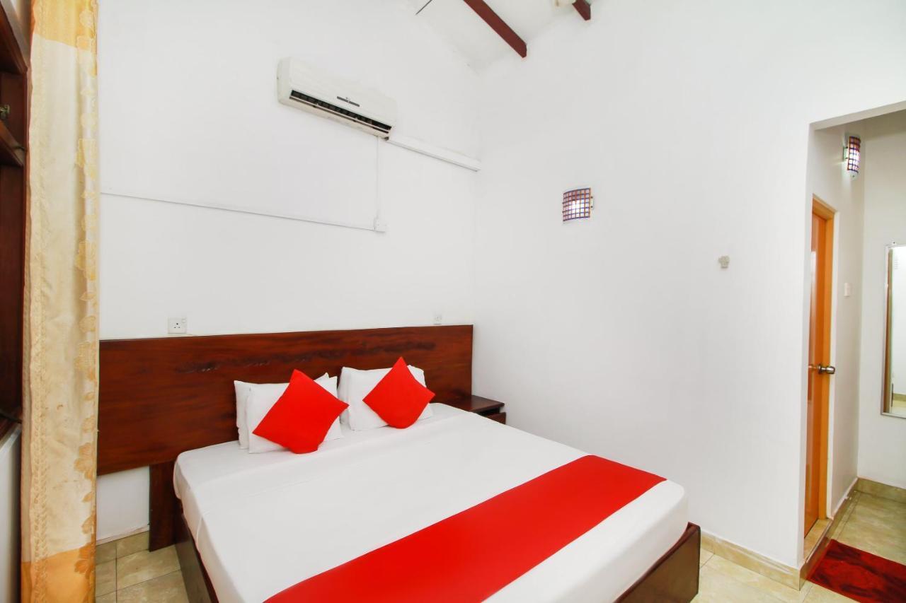 Airport Green View Resort Andiambalama 外观 照片