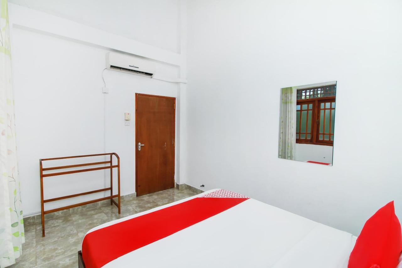 Airport Green View Resort Andiambalama 外观 照片