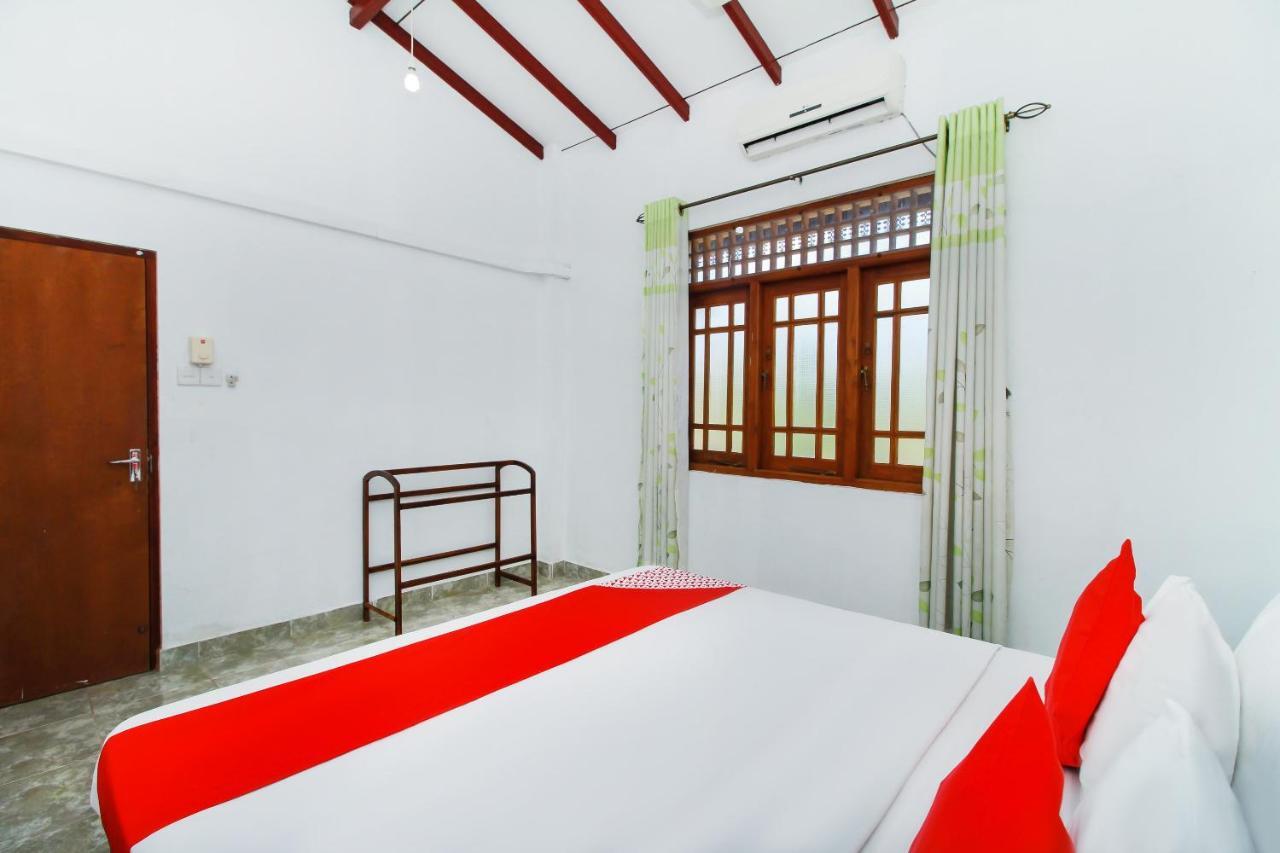 Airport Green View Resort Andiambalama 外观 照片
