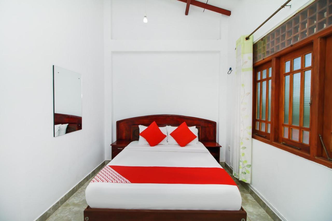 Airport Green View Resort Andiambalama 外观 照片