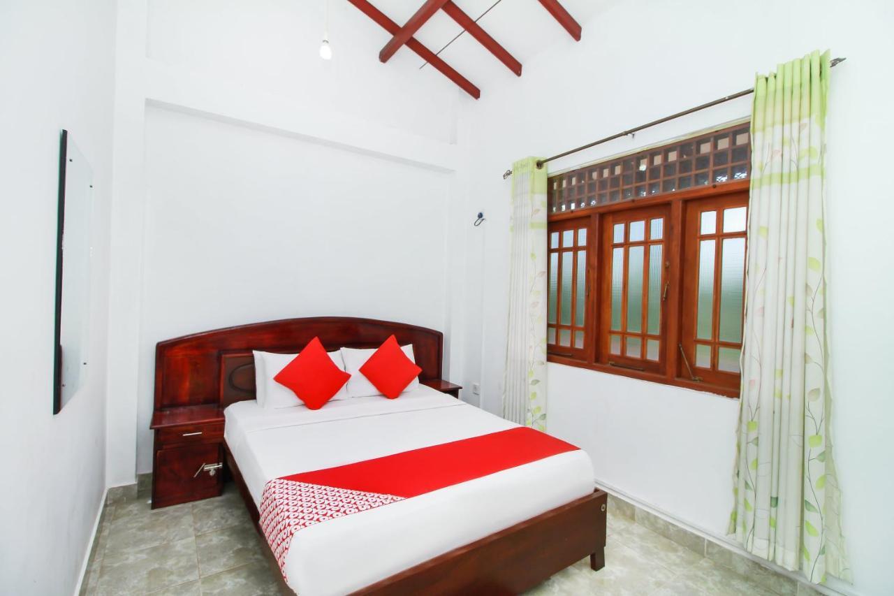 Airport Green View Resort Andiambalama 外观 照片